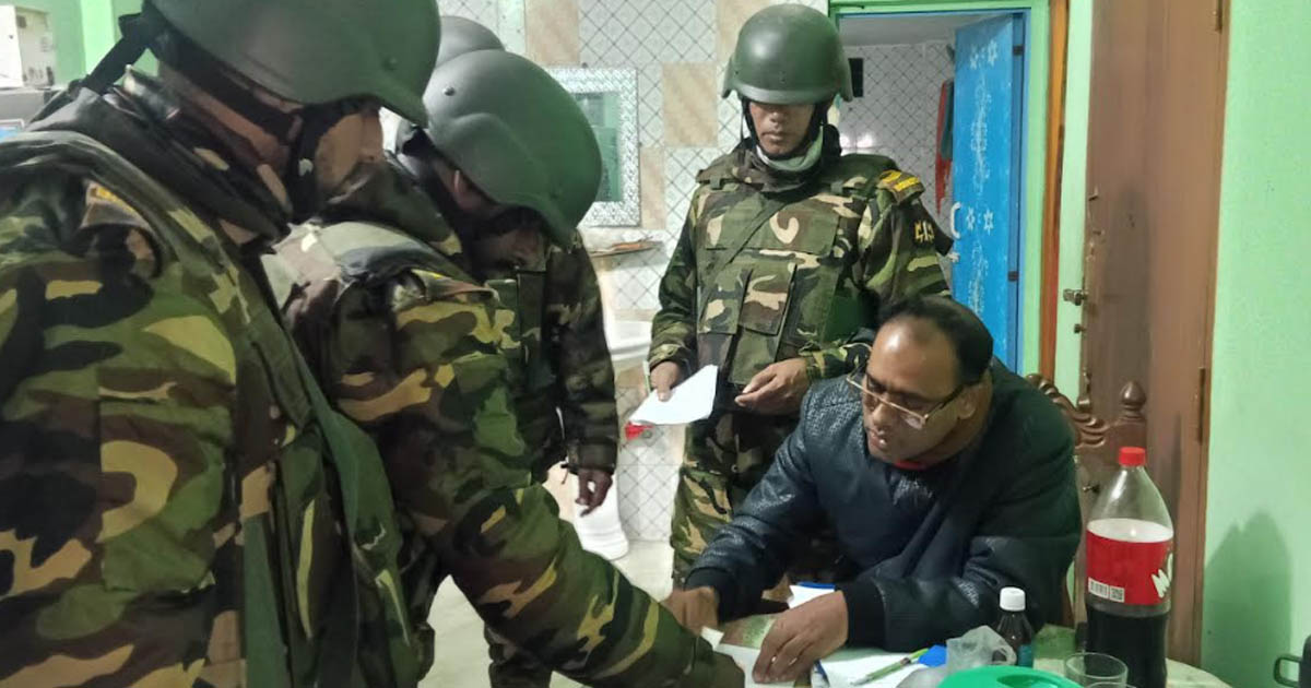 বোয়ালমারীতে যৌথ বাহিনীর অভিযানে বিপুল পরিমাণ ইয়াবা উদ্ধার