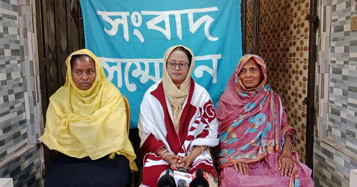বাবুগঞ্জে বিএনপি নেতাকে গ্রেপ্তারের প্রতিবাদে স্ত্রীর সংবাদ সম্মেলন