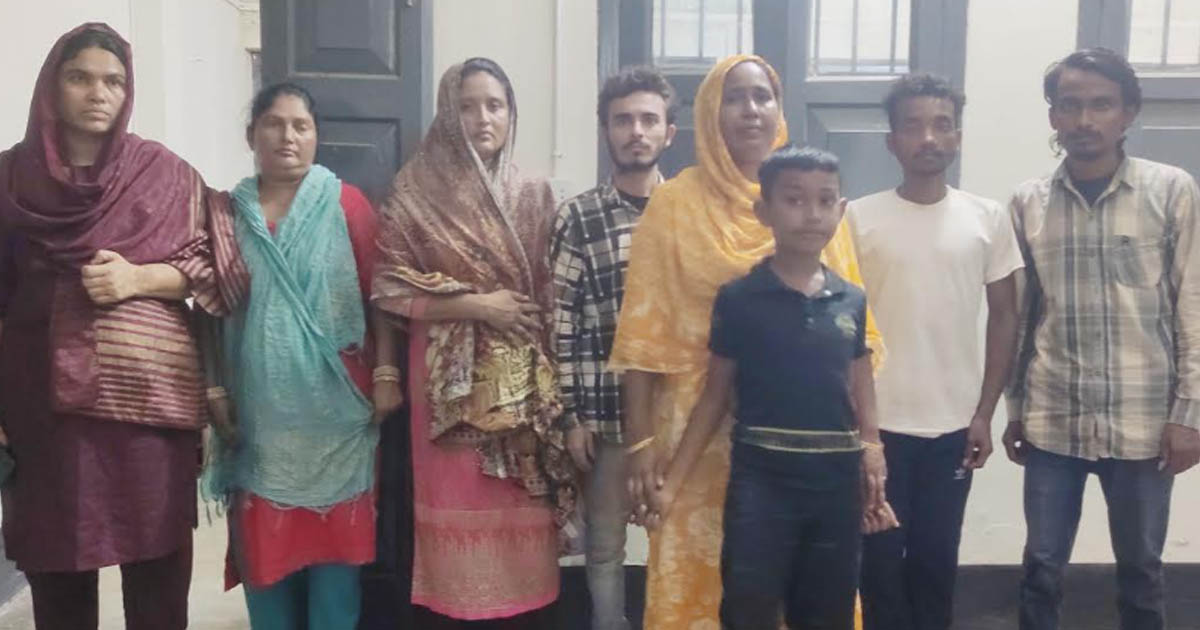 চৌগাছা সীমান্ত দিয়ে ভারত থেকে নারী-শিশুসহ ৯ জনকে পুশব্যাক