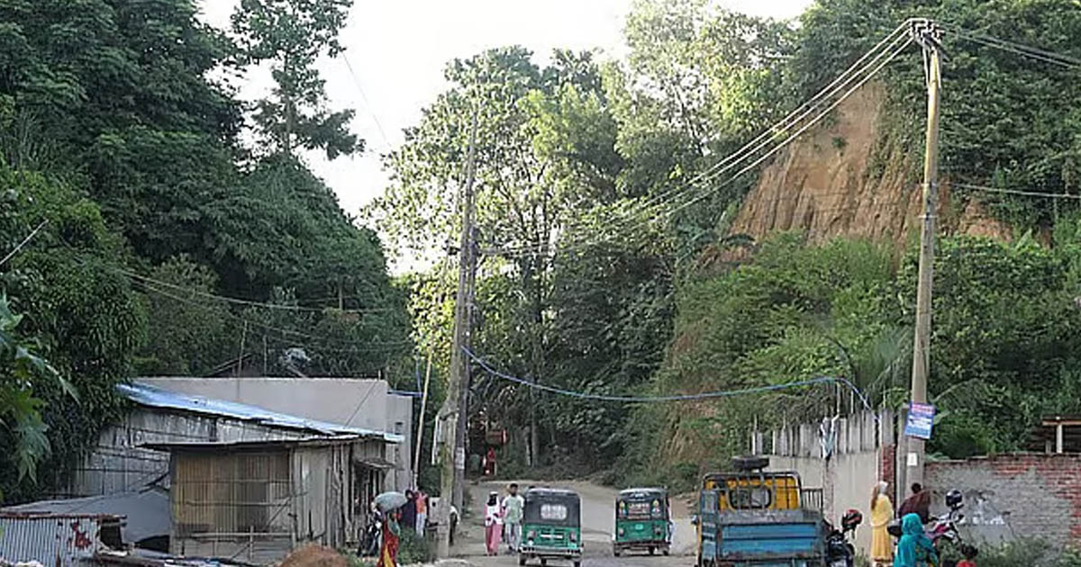 চট্টগ্রামের ‘নিষিদ্ধ সাম্রাজ্যে’ রক্তক্ষয়ী সংঘাত, প্রাণ হারালেন র‍্যাব কর্মকর্তা