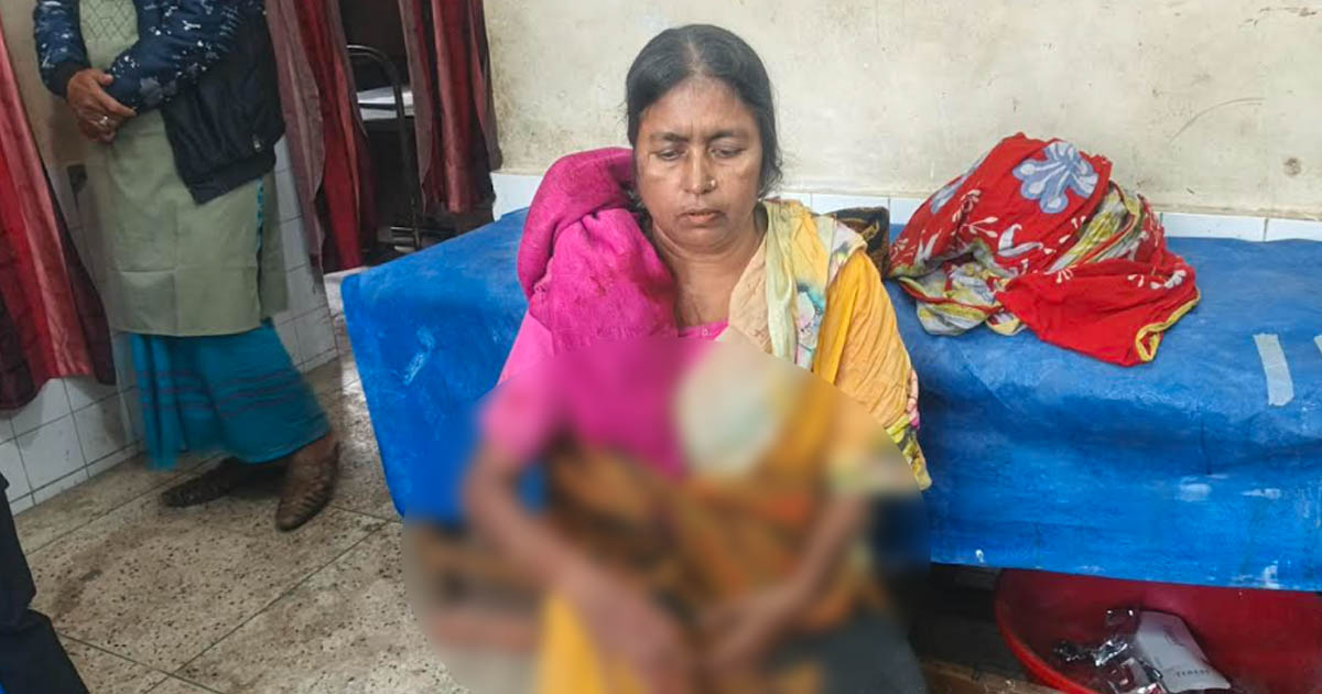 দুমকিতে পাগলা কুকুরের তাণ্ডব: শিশুসহ আহত অন্তত ৩০