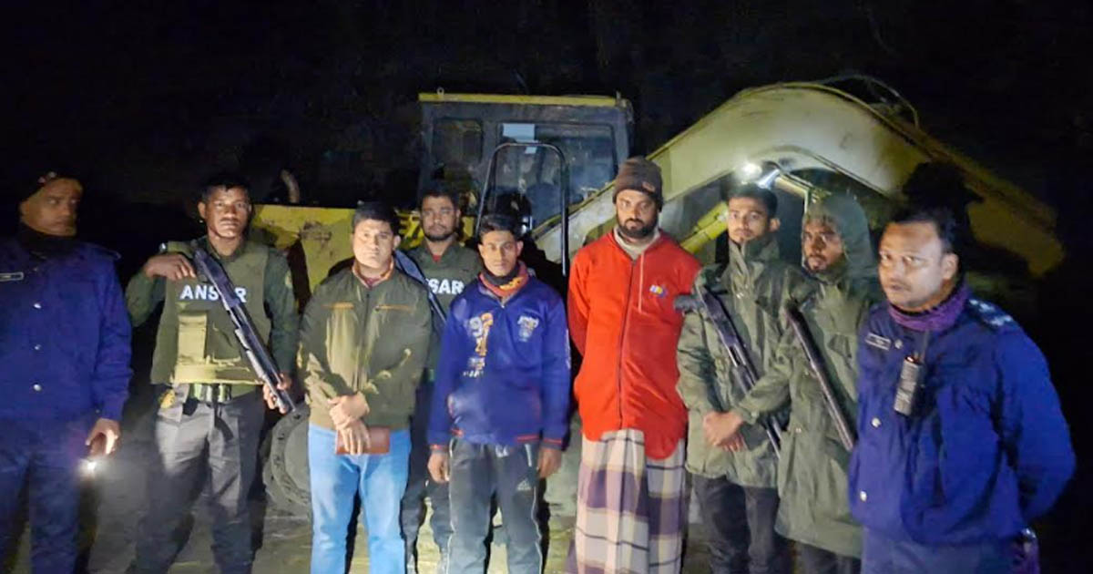 সোনাগাজীতে জমির টপসয়েল কাটার দায়ে দুইজনের কারাদণ্ড