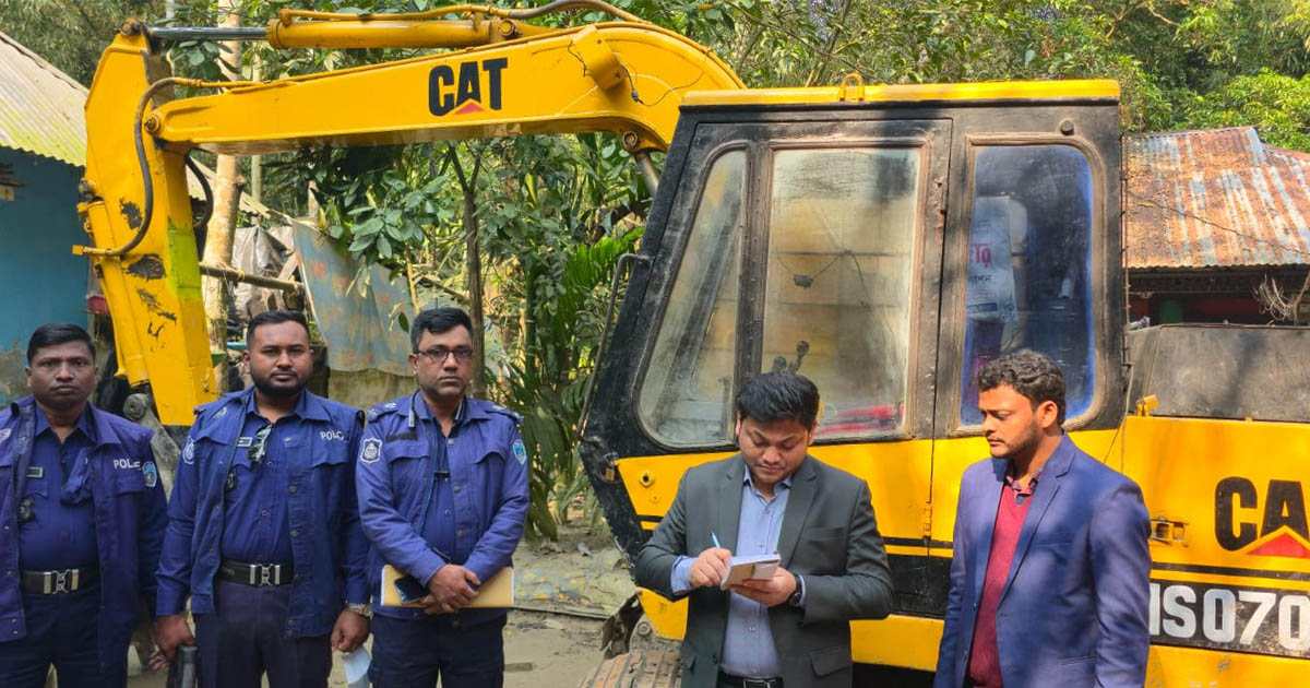 ফসলি জমির মাটি কাটায় ফরিদগঞ্জে ৫০ হাজার টাকা জরিমানা