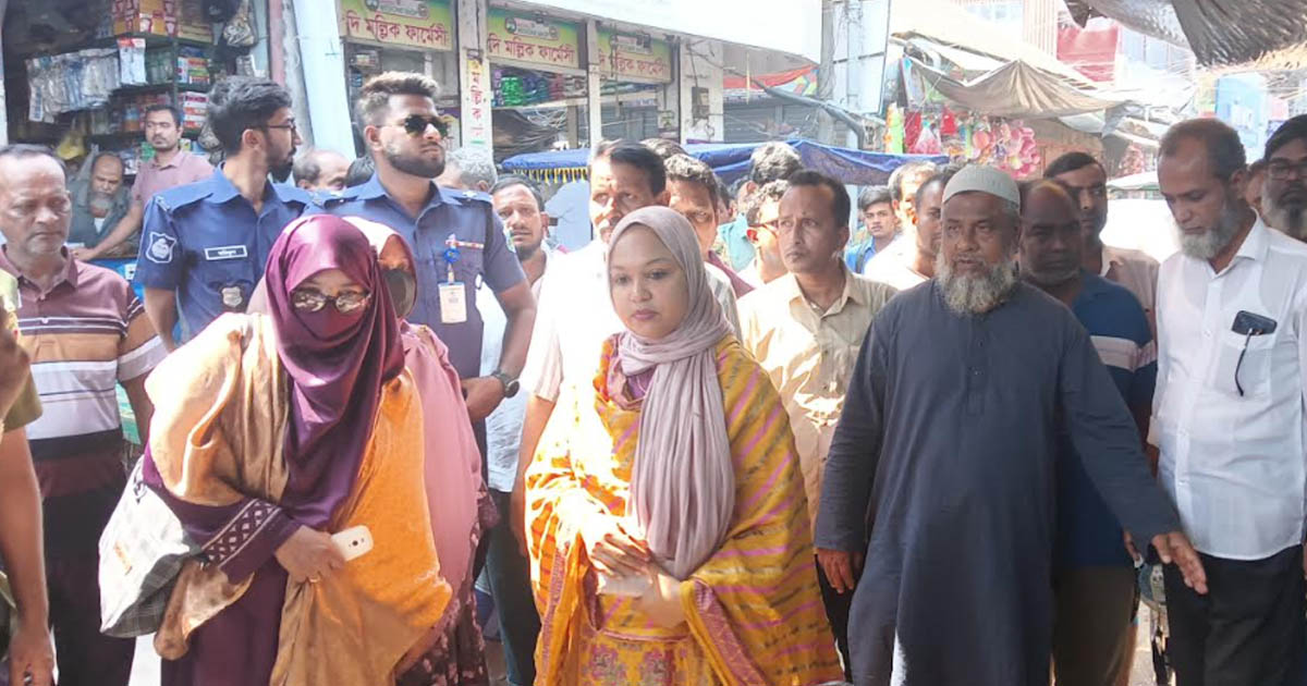 গুরুদাসপুরে পৌরসভার উচ্ছেদ অভিযান