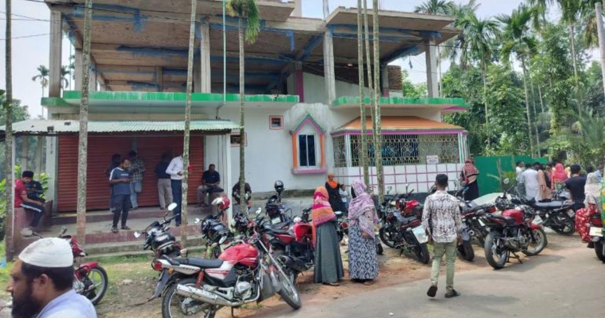 কাপাসিয়ায় একই পরিবারের পাঁচজনকে গলাকেটে হত্যা