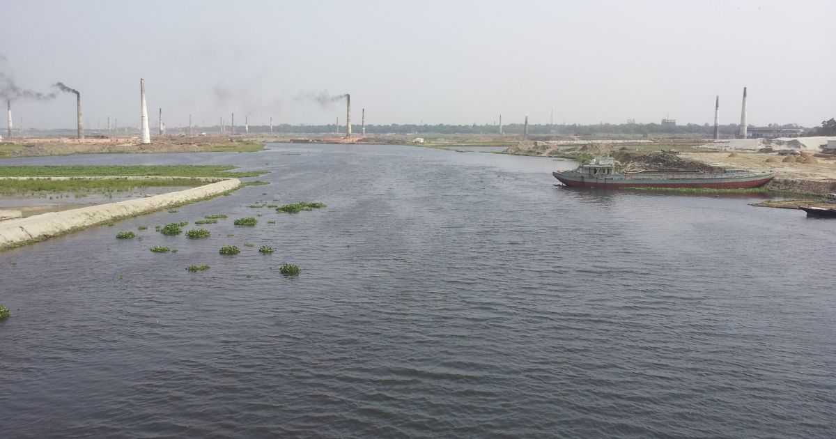 এক বন্ধুকে বাঁচাতে গিয়ে প্রাণ গেল দুই বন্ধুর