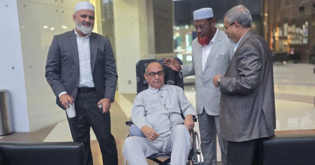 মালয়েশিয়ায় মির্জা আব্বাসের খোঁজ নিতে হাসপাতালে গোলাম পরওয়ার