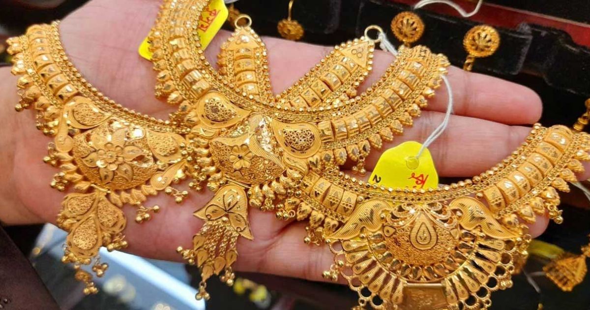 স্বর্ণের দামে আবারও বড় পতন, ভরি কত?