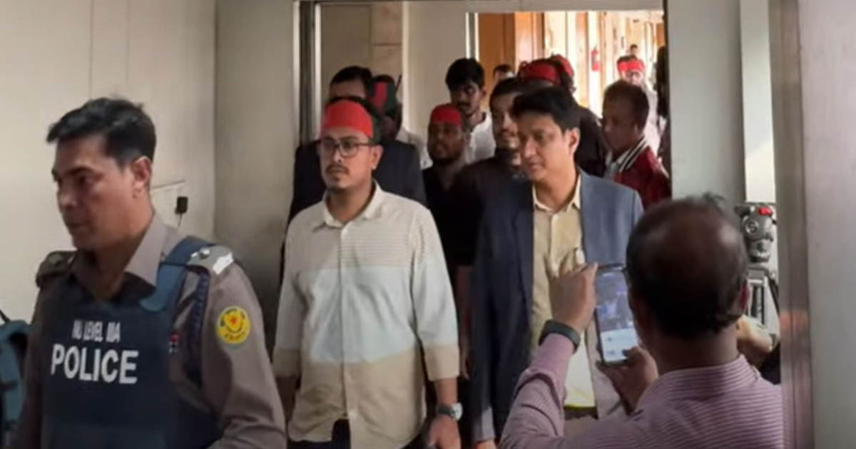 স্বরাষ্ট্র উপদেষ্টার সঙ্গে সাদিক কায়েমের প্রতিনিধি দলের বৈঠক