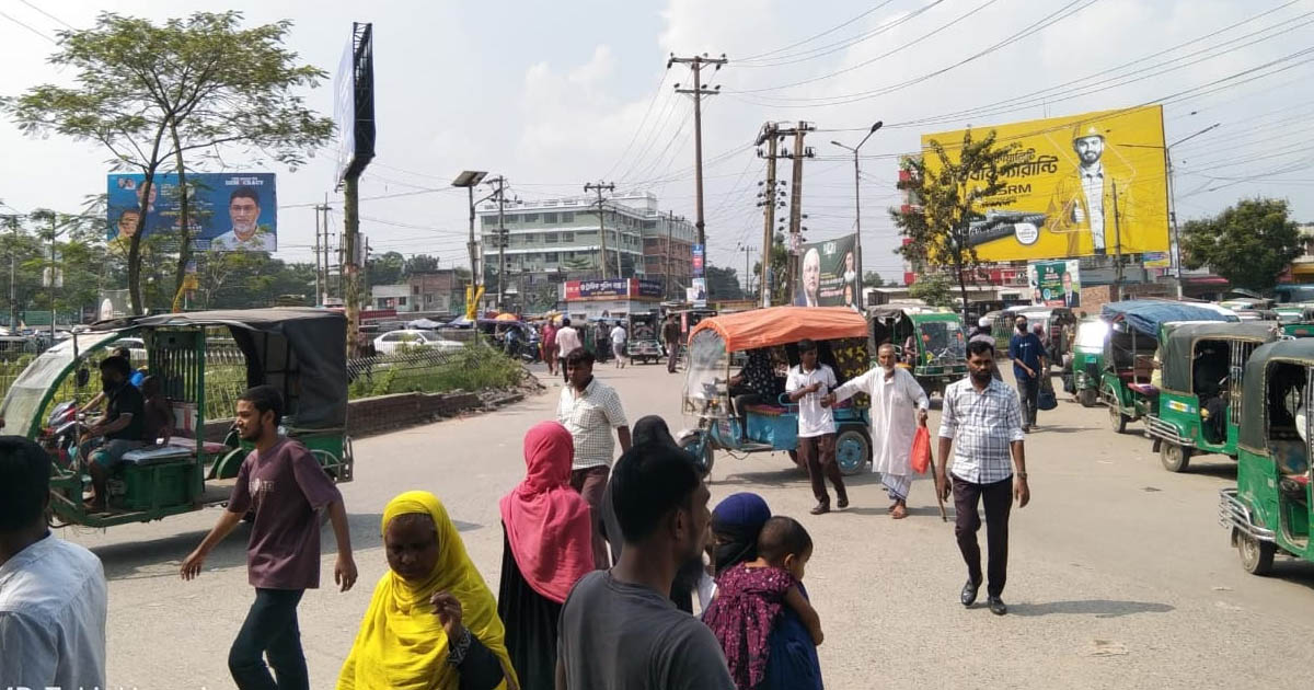 এনসিপি নেতা-কর্মী ও পরিবহন শ্রমিকদের পাল্টাপাল্টি কর্মসূচিতে বাস চলাচল বন্ধ
