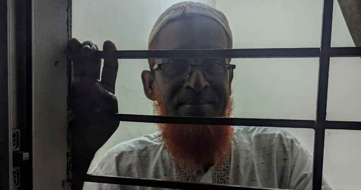 প্রধান শিক্ষককে অবরুদ্ধ করে মিথ্যা মামলার চেষ্টা, পুলিশি সহায়তায় রক্ষা