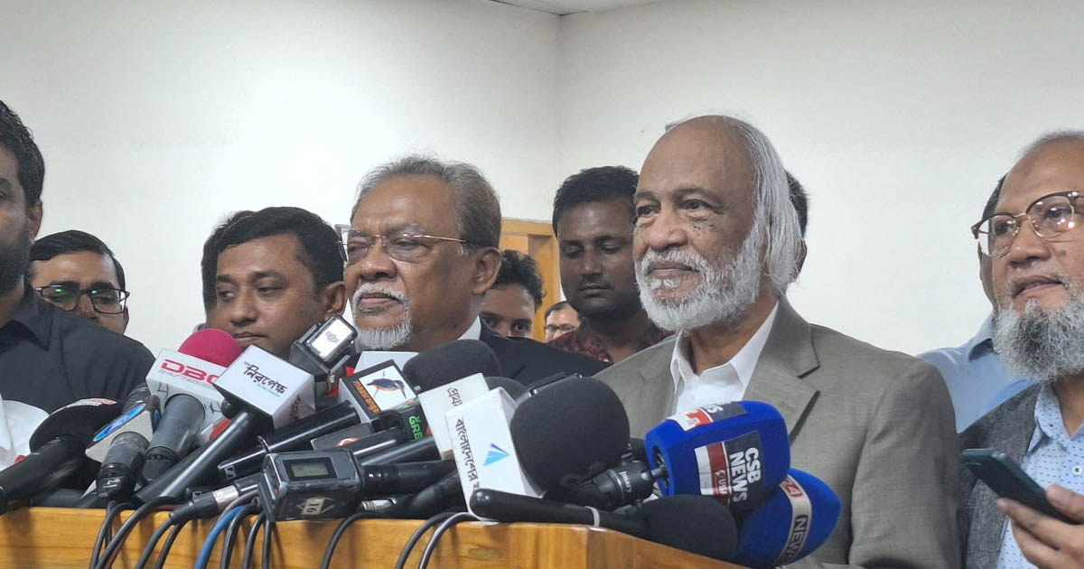 ১৫ বছরের কর্মকর্তারা ১৫ মাসে পরিবর্তন হবে না