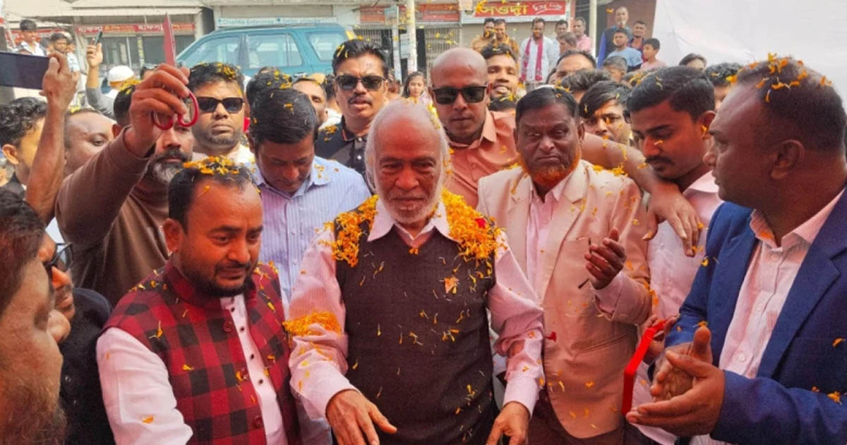 কষ্ট করে একদিন ভোট দিন, পরবর্তী পাঁচ বছর আপনাদের সেবা করব