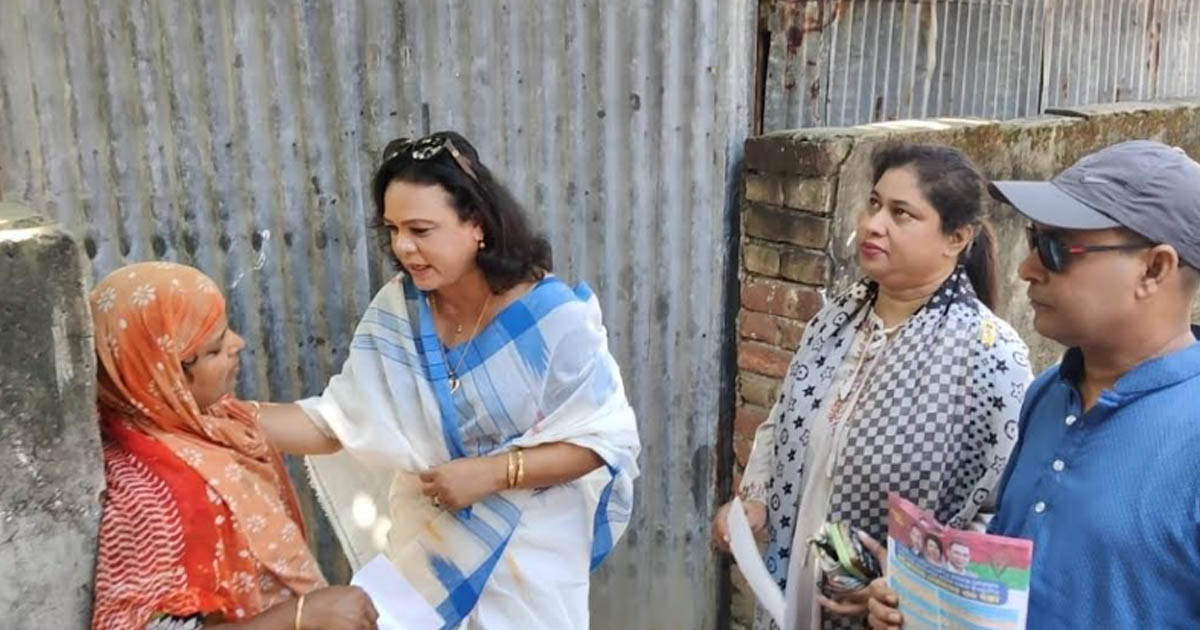 মুন্সীগঞ্জে ৩১ দফার লিফলেট বিতরণ