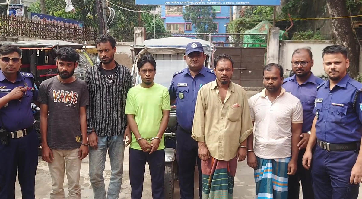 মুন্সীগঞ্জে অটোরিকশা চালক হত্যা মামলার ২৪ ঘণ্টায় পাঁচ আসামি গ্রেপ্তার, রহস্য উদ্ঘাটন