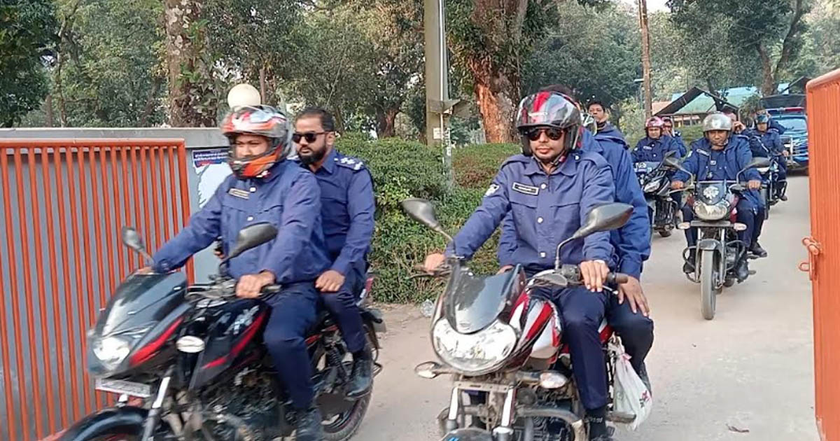 নবাবগঞ্জে ত্রয়োদশ নির্বাচনকে কেন্দ্র করে থানা পুলিশের টহল জোরদার