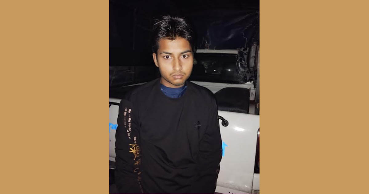 টুঙ্গিপাড়ায় সেনাবাহিনীর ভুয়া পরিচয়ে কিশোর আটক, ওয়াকিটকি উদ্ধার