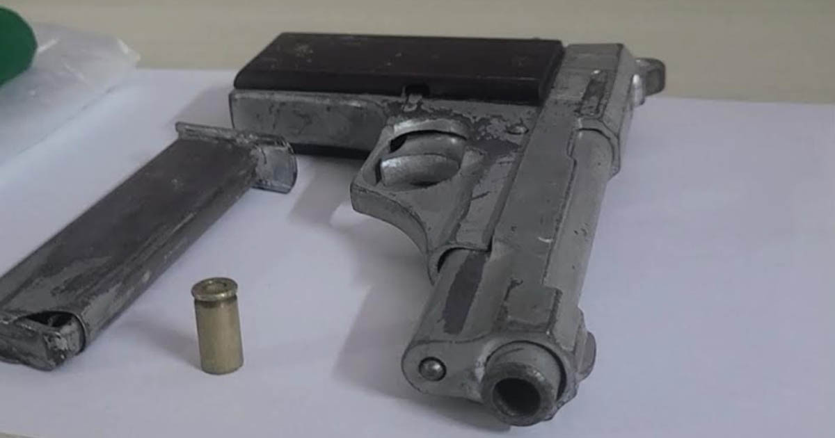 সাভারে বেড়েছে অবৈধ অস্ত্রের ঝনঝনানি