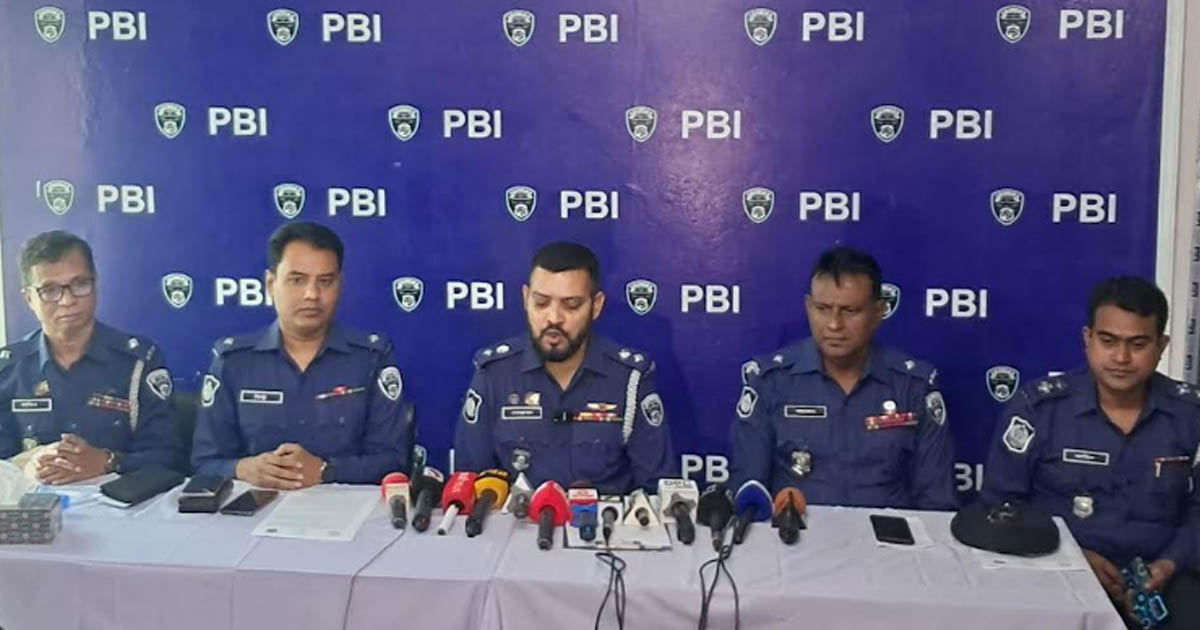 আড়াইহাজারে মস্তকহীন লাশ উদ্ধার: ৪ দিনে রহস্য উন্মোচন, গ্রেপ্তার ১
