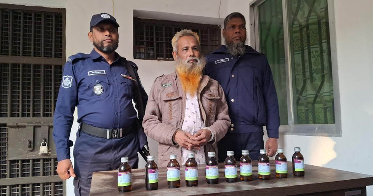 রংপুরে রেকটিফাইড স্পিরিট পানে প্রাণ গেল ৩ জনের, গ্রেপ্তার ১