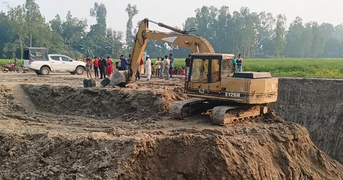 শাহজাদপুরে কৃষি জমির মাটি কাটায় ৫ লক্ষ টাকা জরিমানা