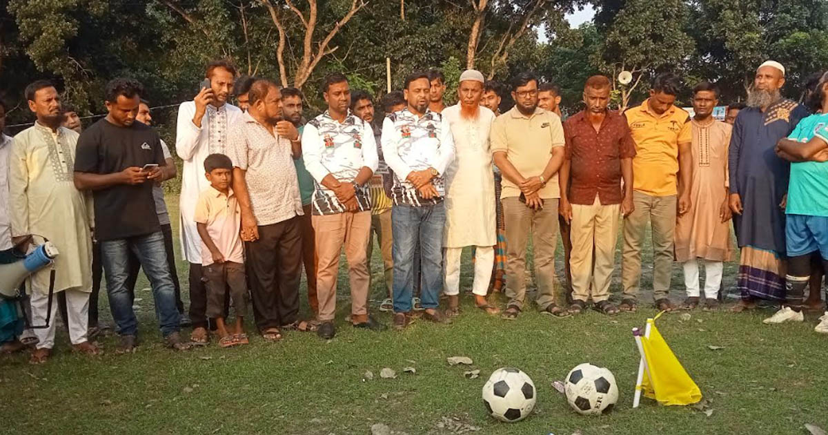 সালথায় আরাফাত রহমান কোকো স্মৃতি ফুটবল টুর্নামেন্টের উদ্বোধন