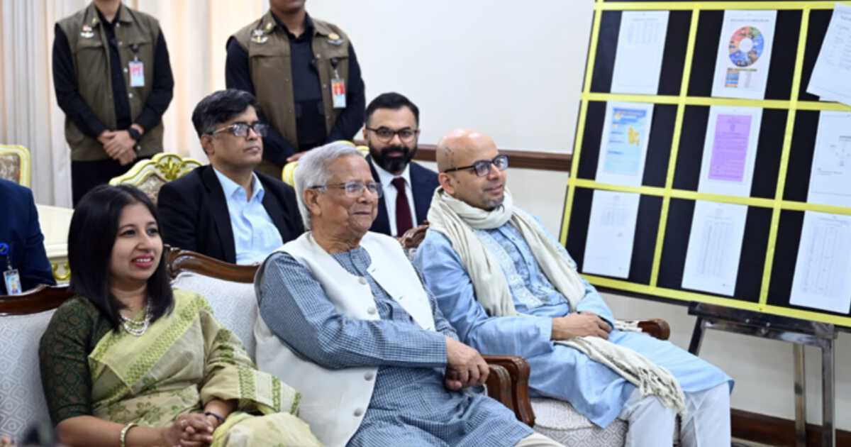 ভোটের পরিস্থিতি পর্যবেক্ষণ করছেন প্রধান উপদেষ্টা ড. মুহাম্মদ ইউনূস