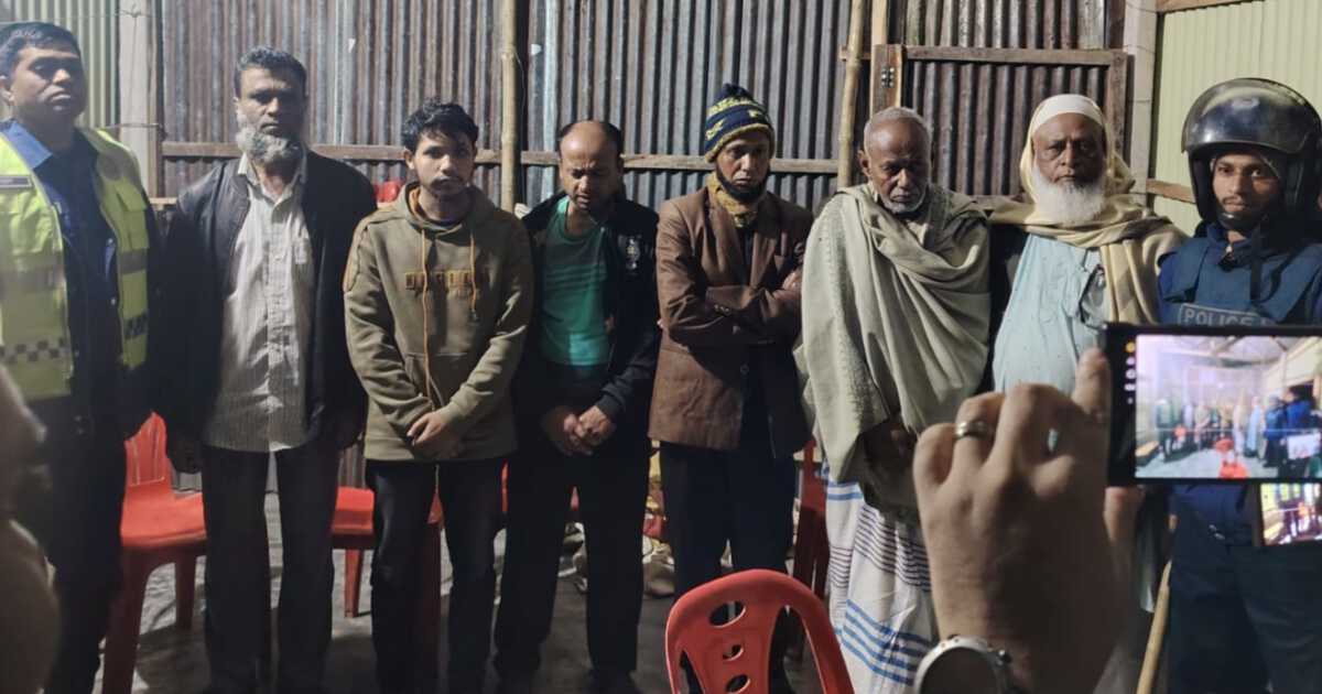 মধ্যরাতে ভোটারদের মাঝে টাকা বিতরণ করায় বিএনপির ৬ নেতাকে কারাদণ্ড