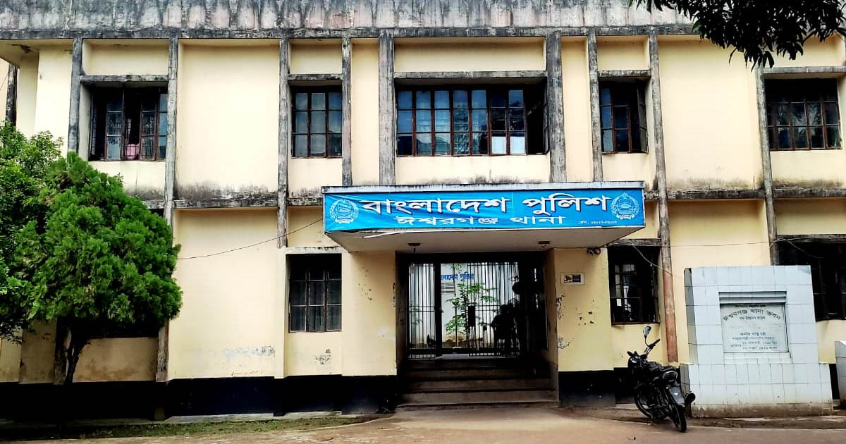 ঈশ্বরগঞ্জে পিকআপ-সিএনজির সংঘর্ষে বাবা নিহত, স্ত্রী ও সন্তানসহ আহত ৩
