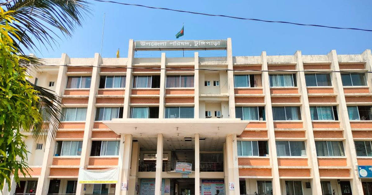 টুঙ্গিপাড়ায় এলজিইডি অফিসে জনবল সংকট, উন্নয়ন প্রকল্পে তদারকি ব্যাহত