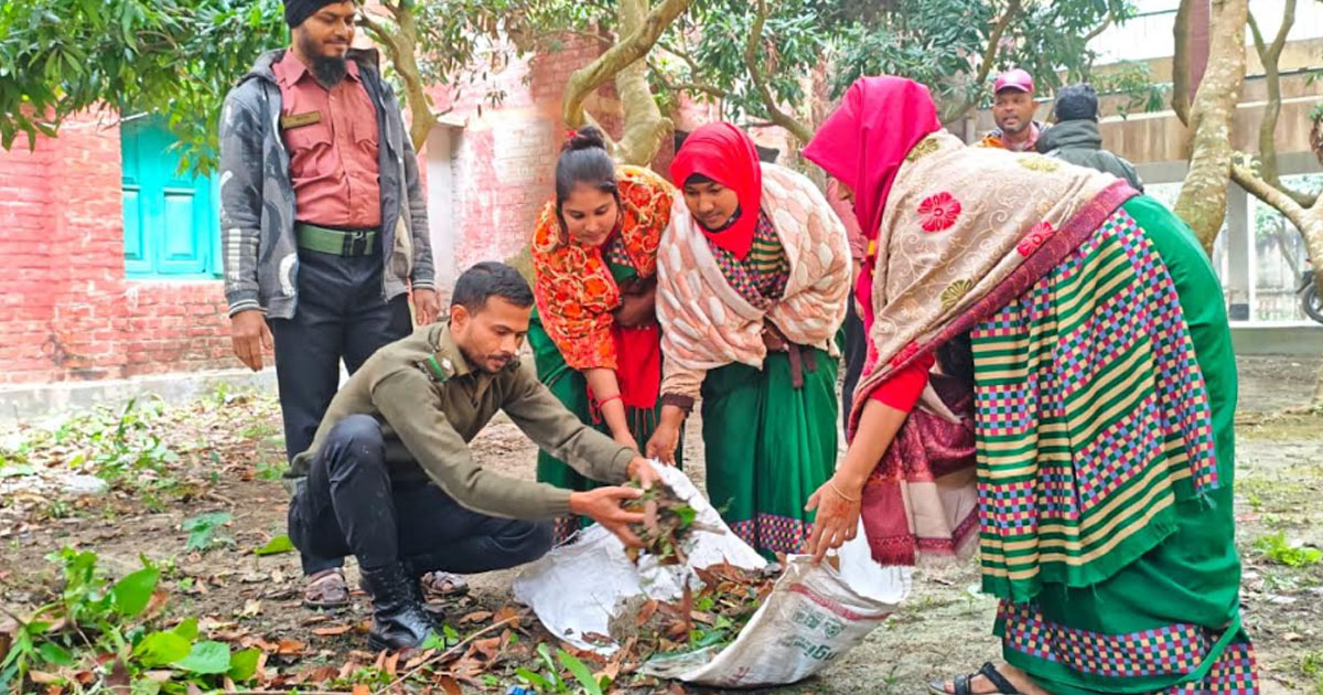 ভাঙ্গুড়ায় উপজেলা আনসার ও ভিডিপি কার্যালয়ে পরিচ্ছন্নতা অভিযান
