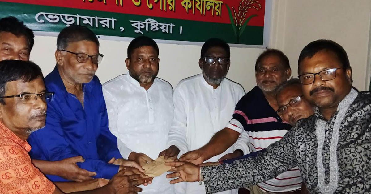 ভেড়ামারায় বিএনপির পক্ষ থেকে ১১টি পূজা মণ্ডপকে আর্থিক সহযোগিতা