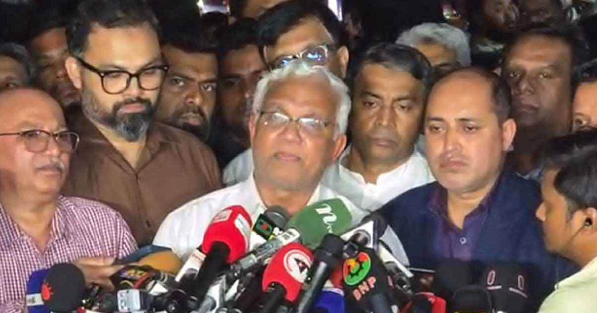‘তিন দিন ধরে অপরিবর্তিত খালেদা জিয়ার অবস্থা’