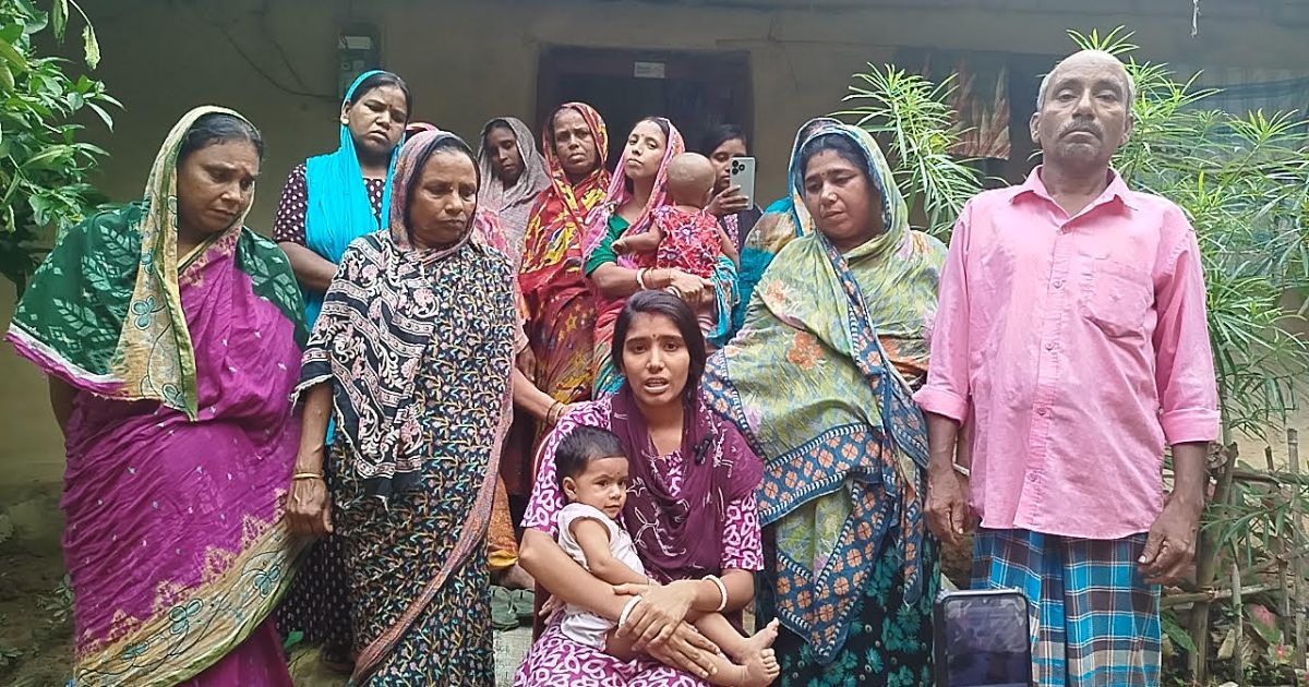 সাত মাসের শিশুকে বুকে নিয়ে মৃত্যুর সঙ্গে লড়ছেন ২১ বছরের টুম্পা