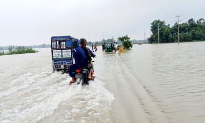 ১৩ জেলায় আকস্মিক বন্যার শঙ্কা, ৭২ ঘণ্টা সতর্ক থাকার আহ্বান