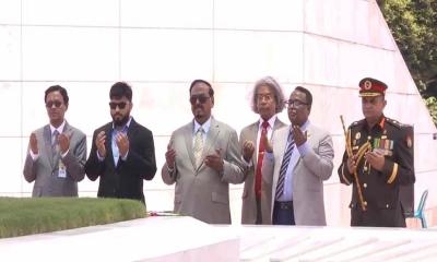 জিয়াউর রহমান ও খালেদা জিয়ার কবরে ভারপ্রাপ্ত রাষ্ট্রপতির শ্রদ্ধা