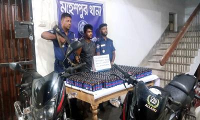 মহেশপুরে ৫৫০ বোতল ফেয়াড্রিল সিরাপসহ যুবক আটক, মোটরসাইকেল জব্দ