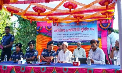 পোরশায় পুলিশ বক্সের উদ্বোধন করলেন এমপি মোস্তাফিজুর রহমান