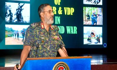 স্টাফ কলেজে আনসার-ভিডিপির ভূমিকা শীর্ষক উপস্থাপনায় মহাপরিচালক