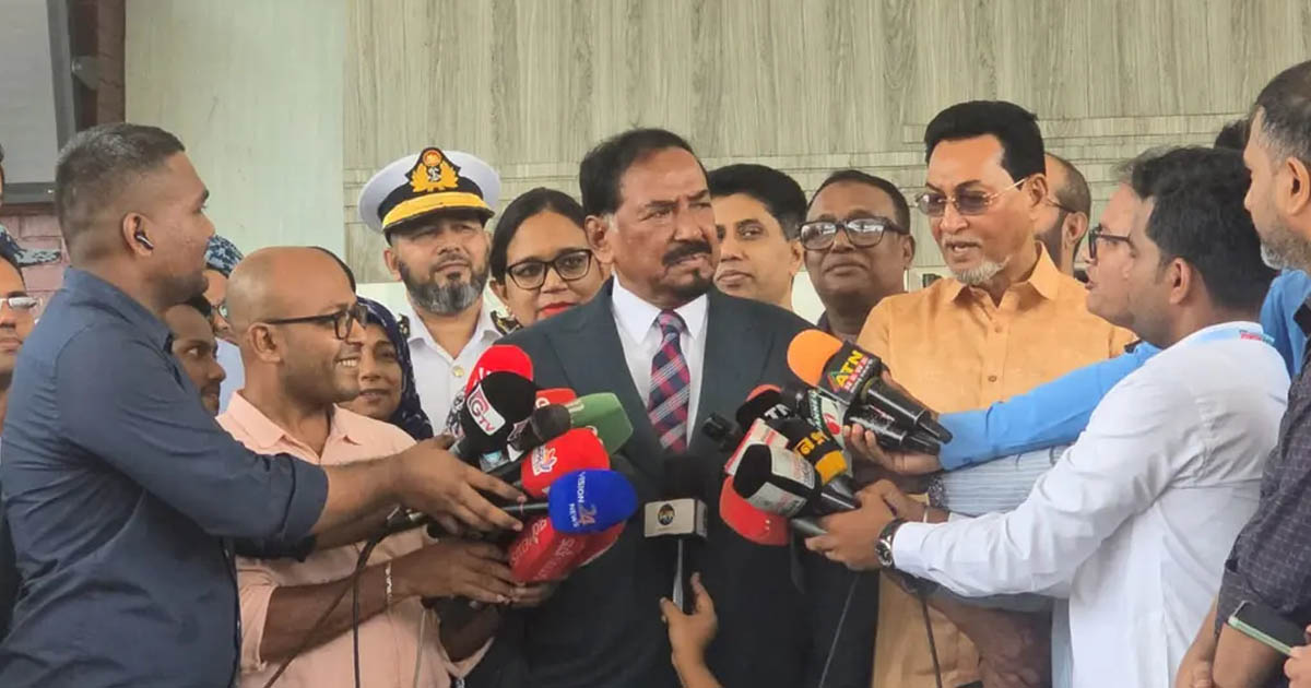 রাষ্ট্রপতি কী করবেন জানি না, ব্যক্তিগত কাজে আগেই ফিরেছি: দেশে ফিরে স্পিকার