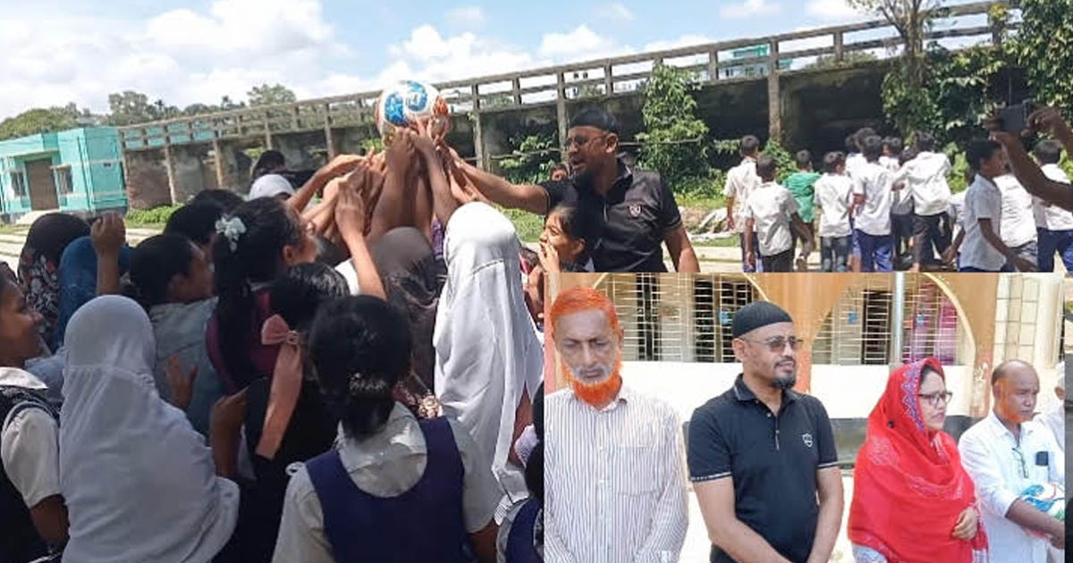 মাদকমুক্ত প্রজন্ম গড়তে গৌরীপুরে শিক্ষার্থীদের মাঝে ক্রীড়াসামগ্রী বিতরণ