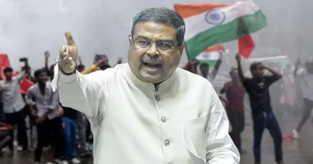 লাগাতার আন্দোলনের মুখে ভারতের শিক্ষামন্ত্রীর পদত্যাগ