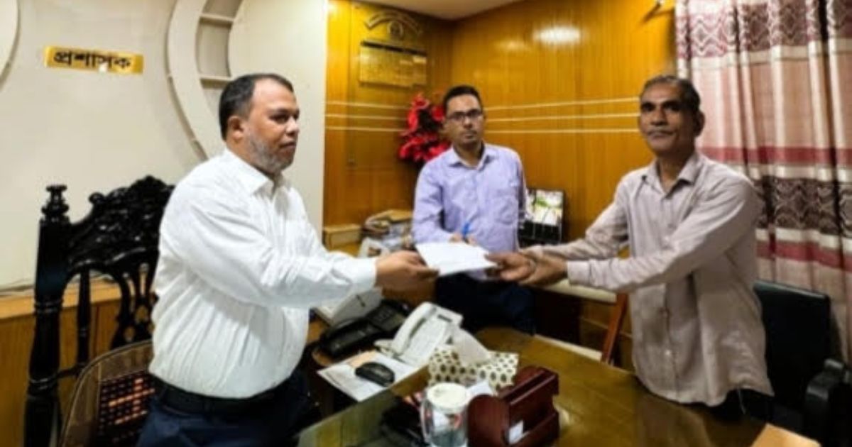 অসহায় ও ক্ষতিগ্রস্তদের পাশে ঝালকাঠি জেলা পরিষদ প্রশাসক শাহাদাৎ হোসেন