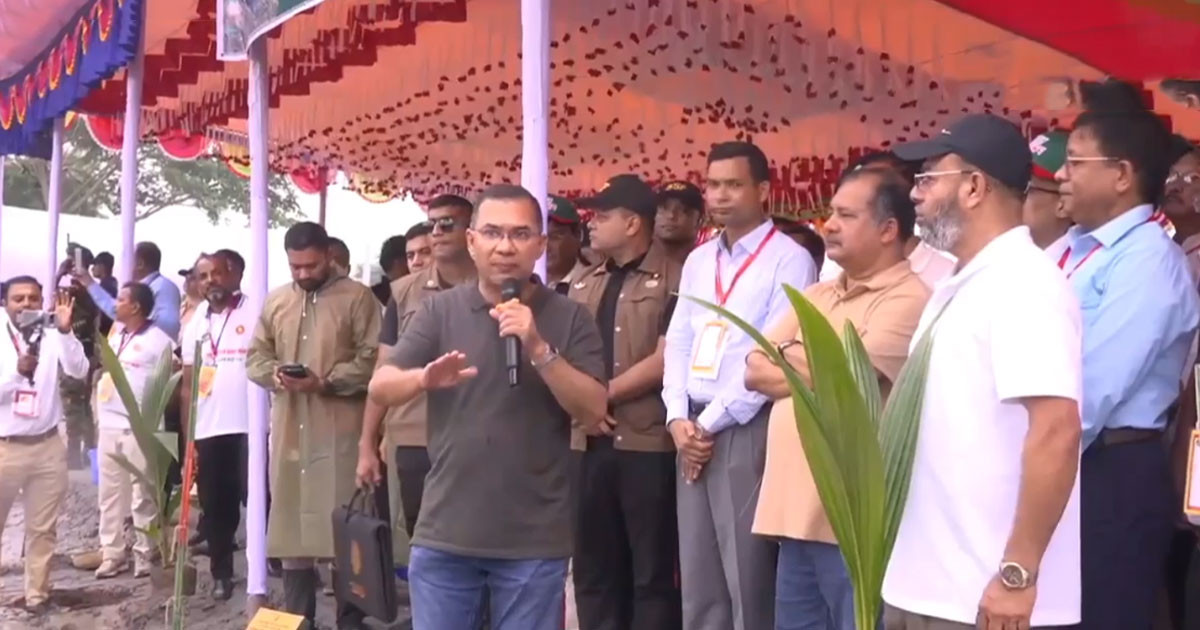 নিরাপদ ও বাসযোগ্য বাংলাদেশ গড়তে বৃক্ষরোপণের বিকল্প নেই