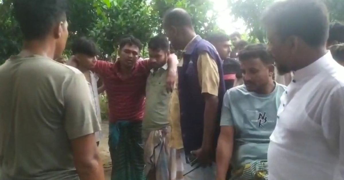 গণপিটুনির শিকার তিন পুলিশ সদস্যকে উদ্ধার করেছে পুলিশ