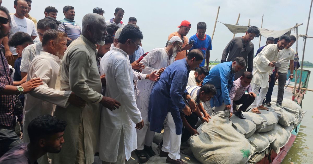 ‘মাদারীপুরে নদী ভাঙন রোধে কাজ করছে সরকার’