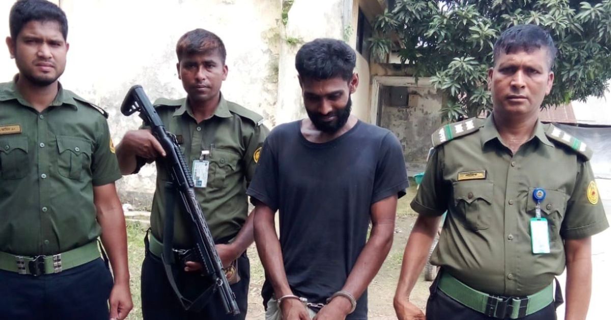 ধান গবেষণা ইনস্টিটিউটে ছুরি নিয়ে ঢুকে হামলার চেষ্টা, আটক ১