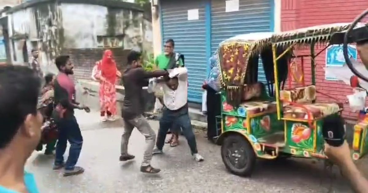 নাটোরে নবজাতকের মৃত্যুর ঘটনায় চিকিৎসকের ওপর হামলা