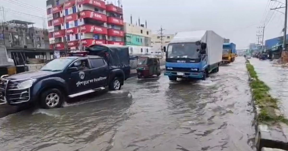 কালিয়াকৈরে টানা সাত দিনের বৃষ্টিতে জনজীবন বিপর্যস্ত, যান চলাচলে ধীরগতি