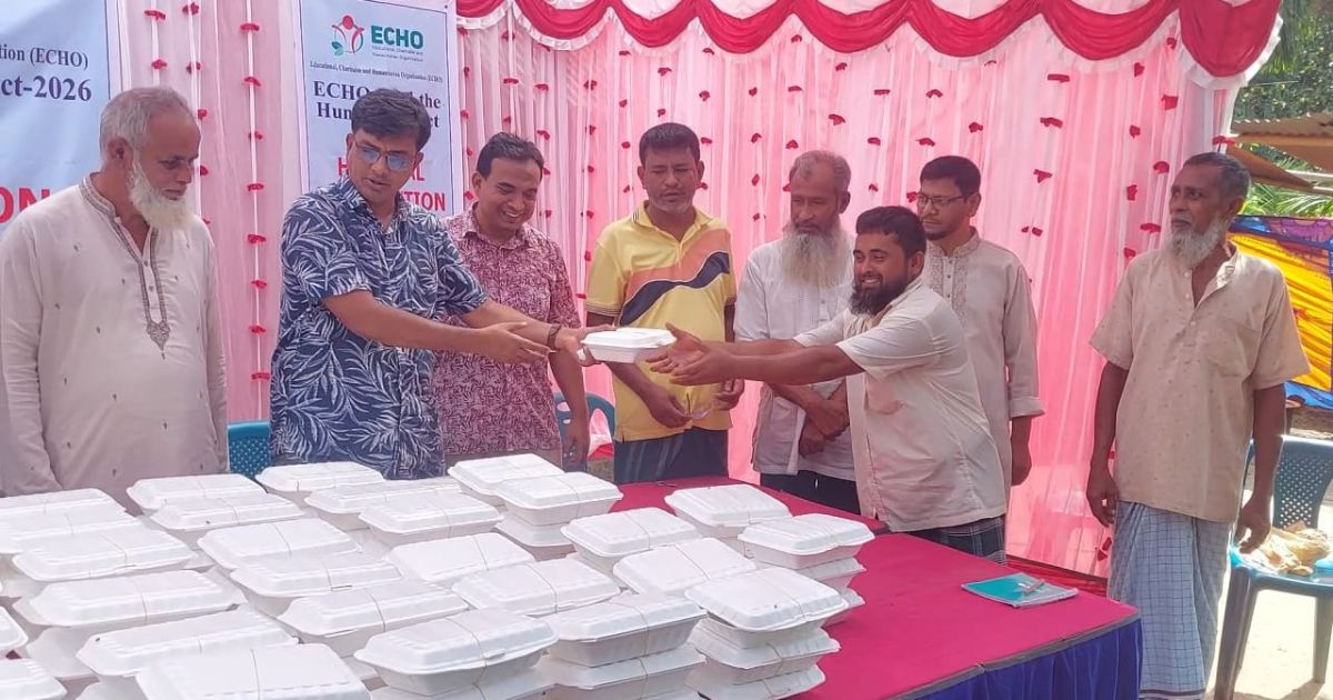 বোদায় চার শতাধিক মানুষের মাঝে খাবার বিতরণ